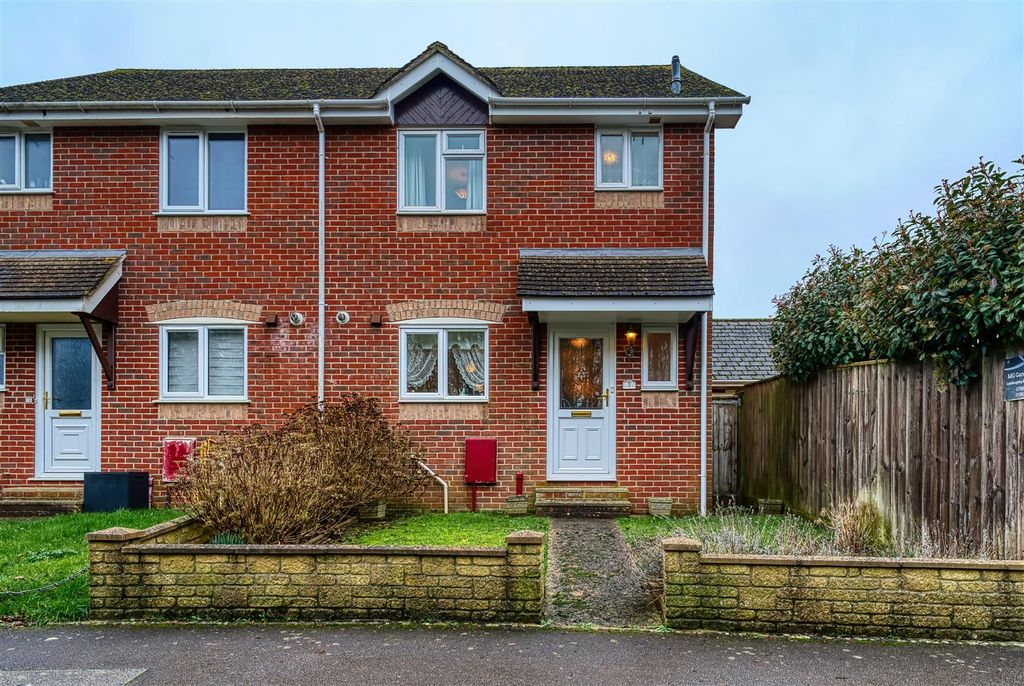 Property photo 1 of 9 Front