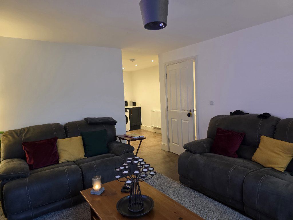 Property photo 1 of 5