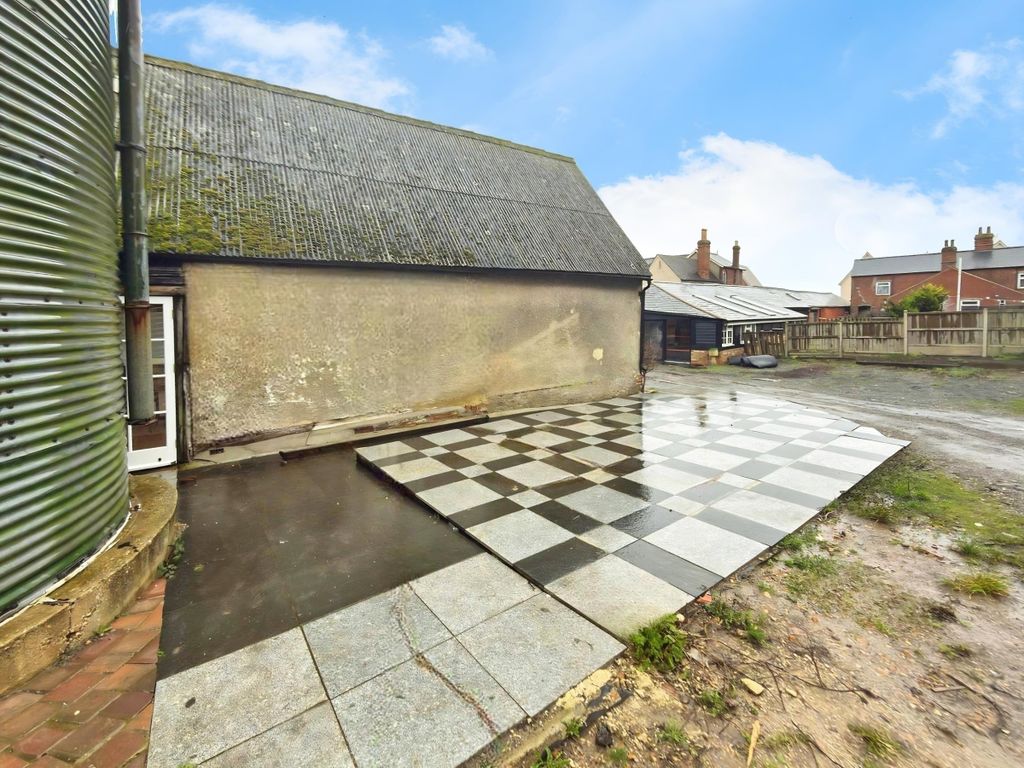 Property photo 2 of 11