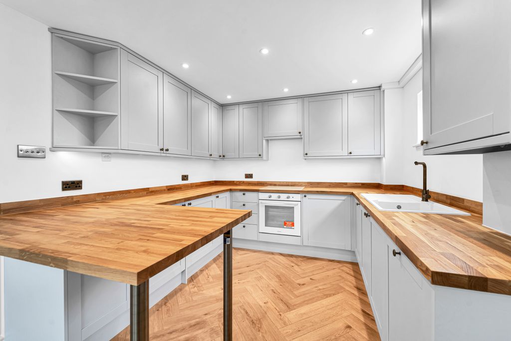 Property photo 3 of 14 Dsc07864