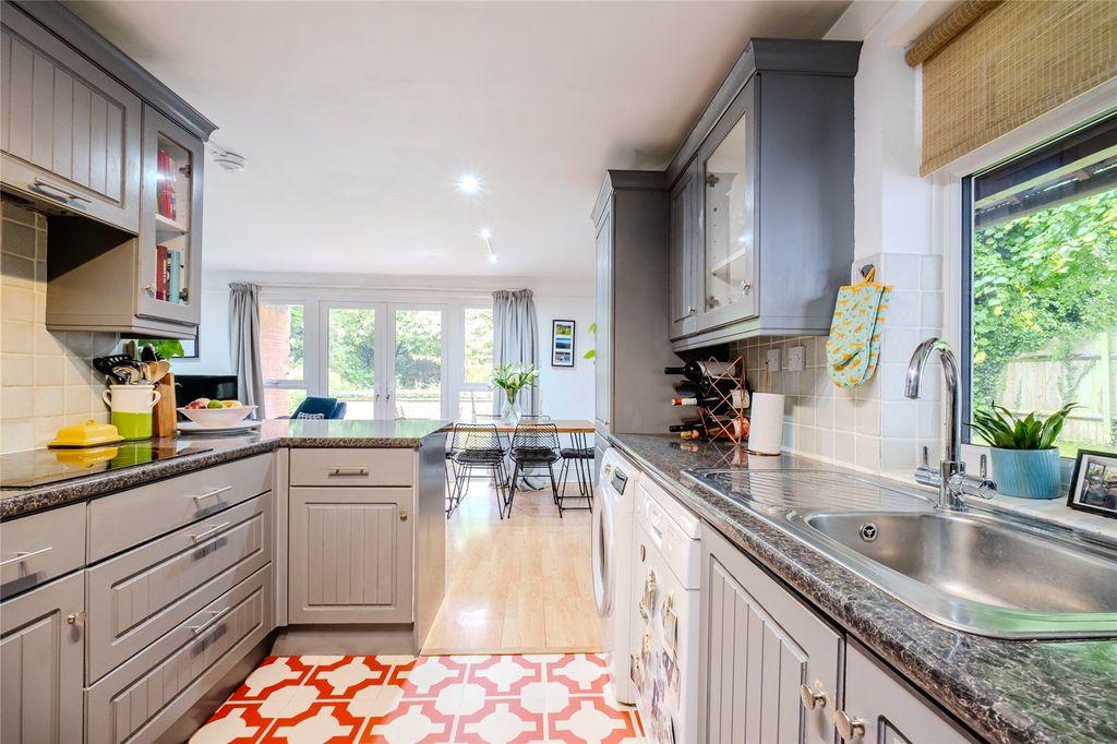 Property photo 3 of 8 Picture No. 06