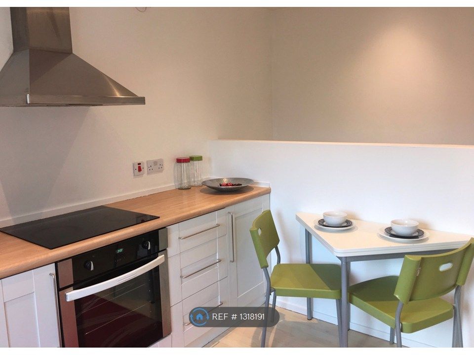 Property photo 1 of 4 Kitchen