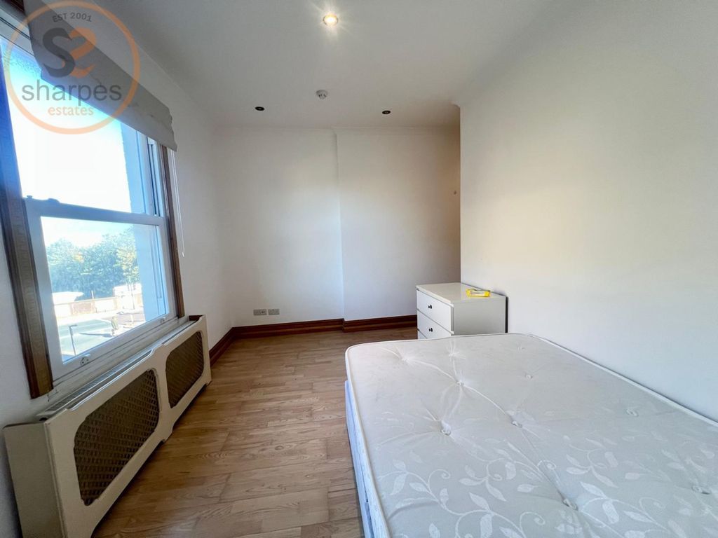 Property photo 3 of 8 Whatsapp Image 2025-10-06 At 16.55.51 (3).Jpeg