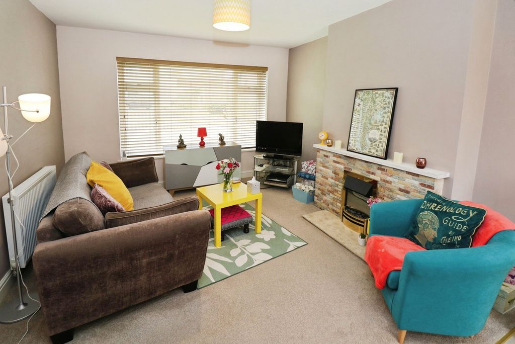 Property photo 3 of 16