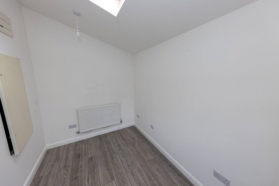 Property photo 3 of 24 Picture No. 39