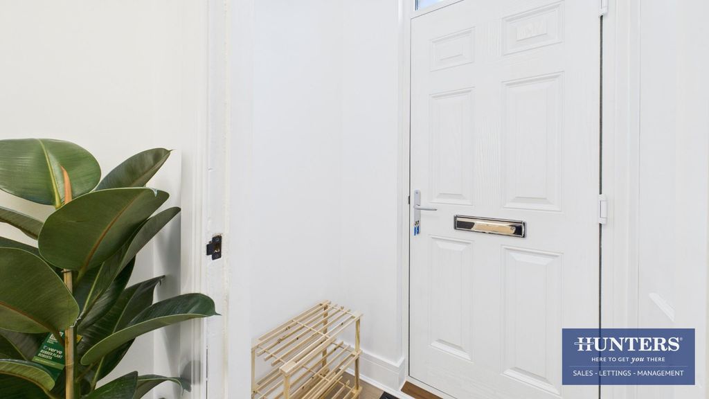 Property photo 2 of 20 Entry