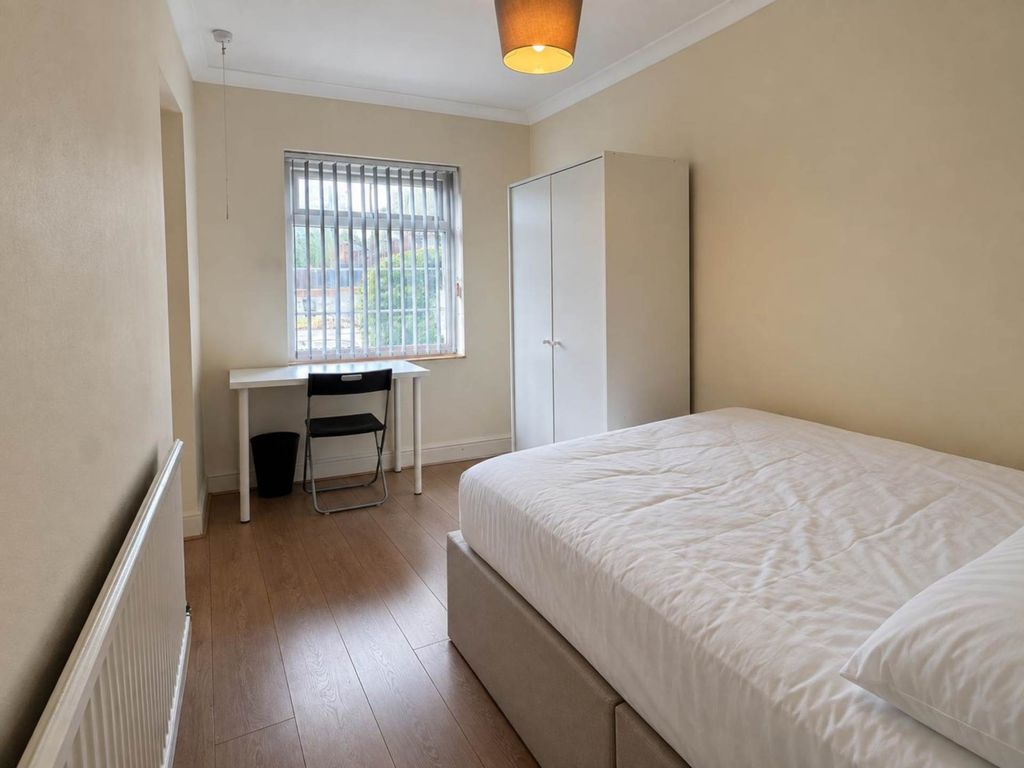 Property photo 1 of 4