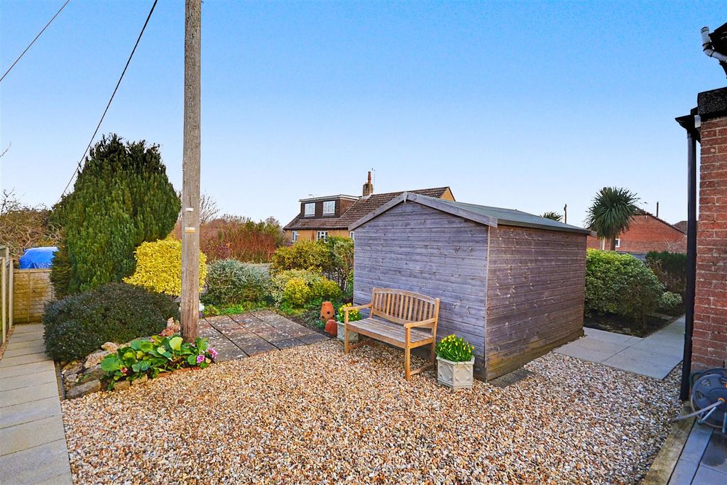 Property photo 3 of 16 11 (62).Png