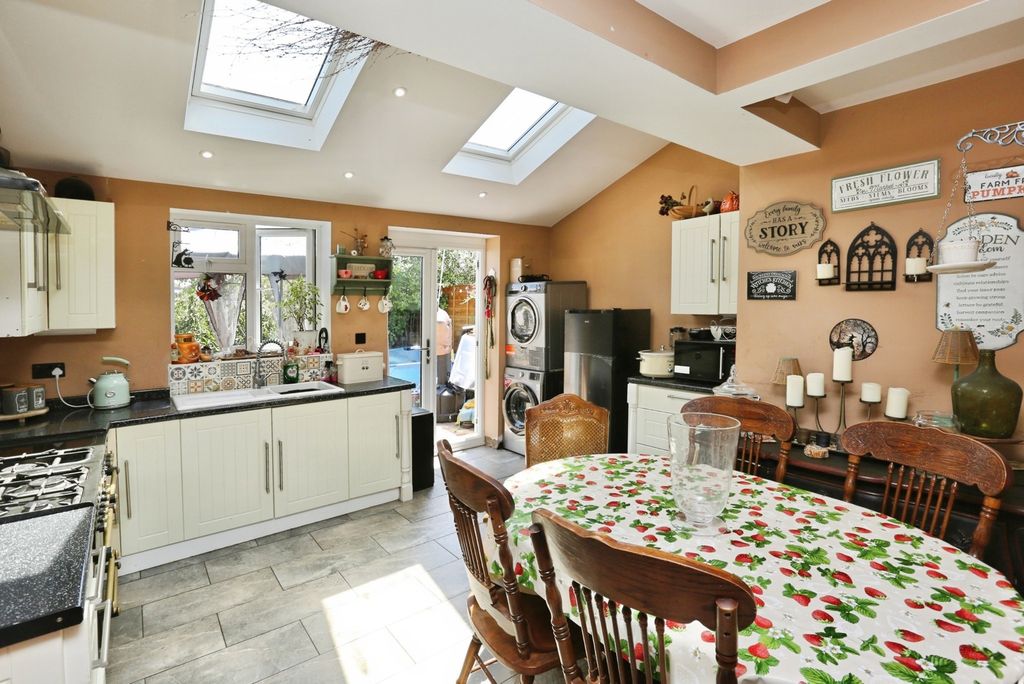 Property photo 2 of 17 Pbox-Img.Jpg