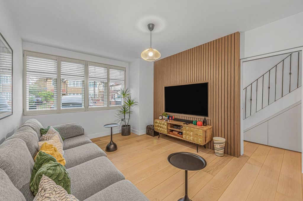 Property photo 3 of 15