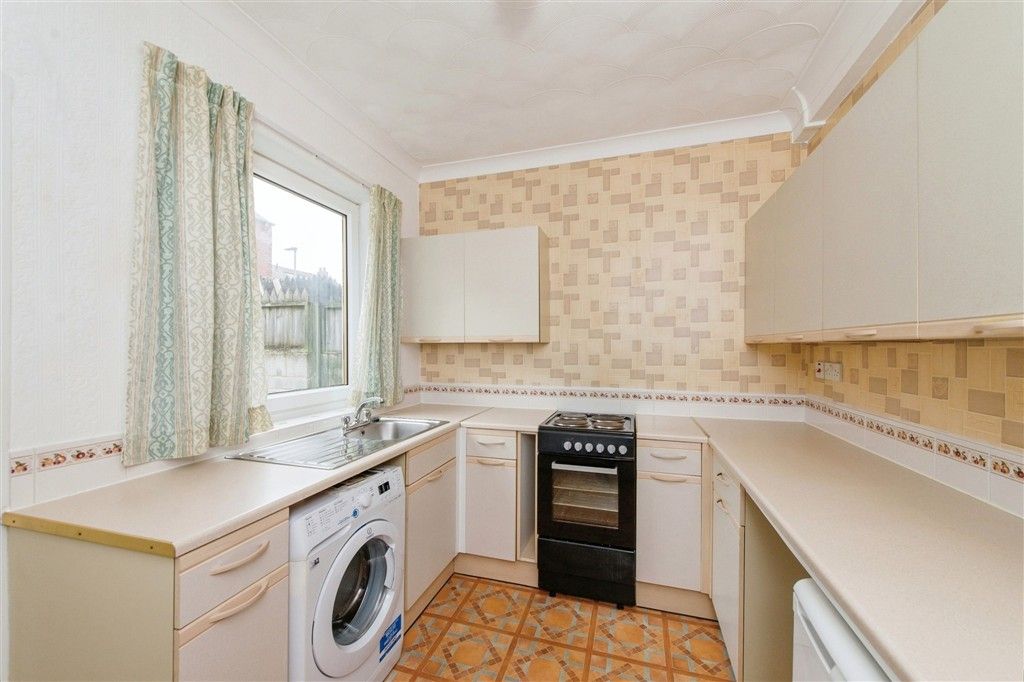 Property photo 3 of 11