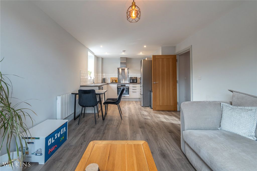 Property photo 3 of 13 Picture No. 10