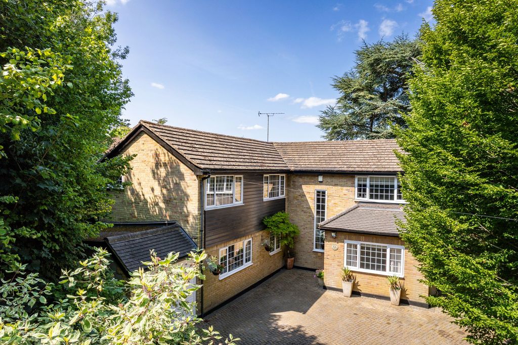 Property photo 1 of 24