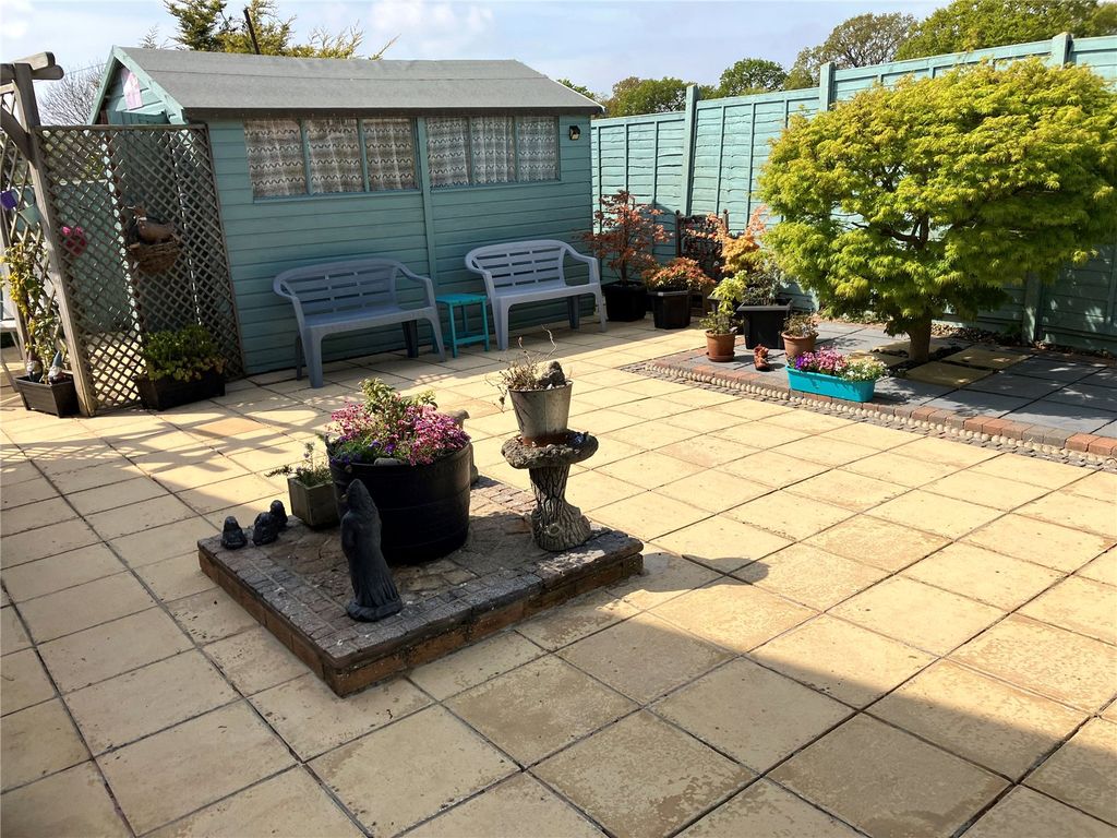 Property photo 2 of 22 Picture No. 32