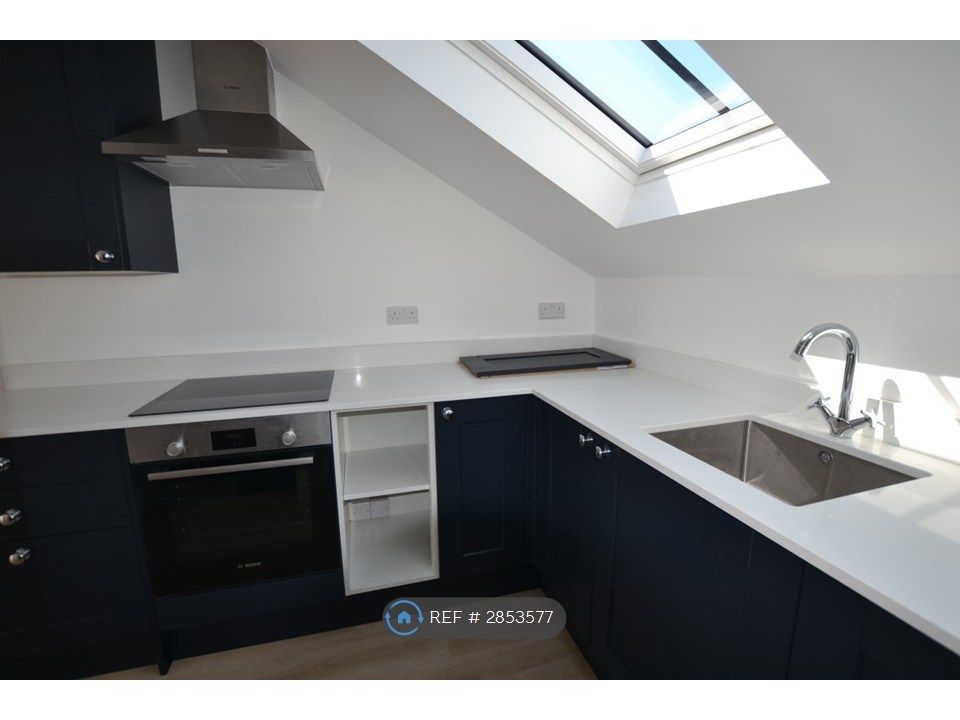 Property photo 3 of 12 Kitchen