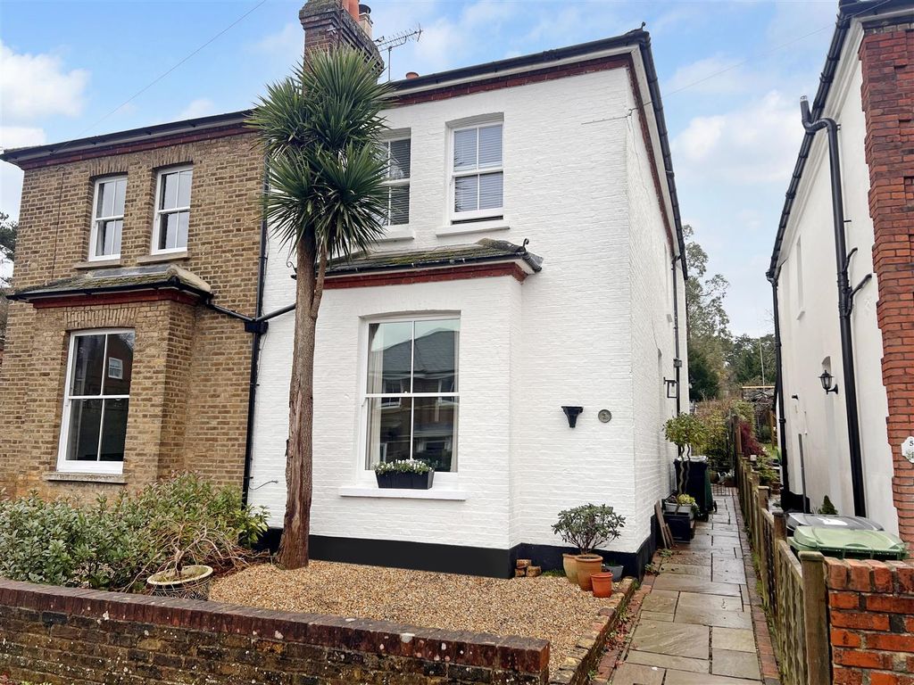 Property photo 1 of 16 Front Photo.Jpg