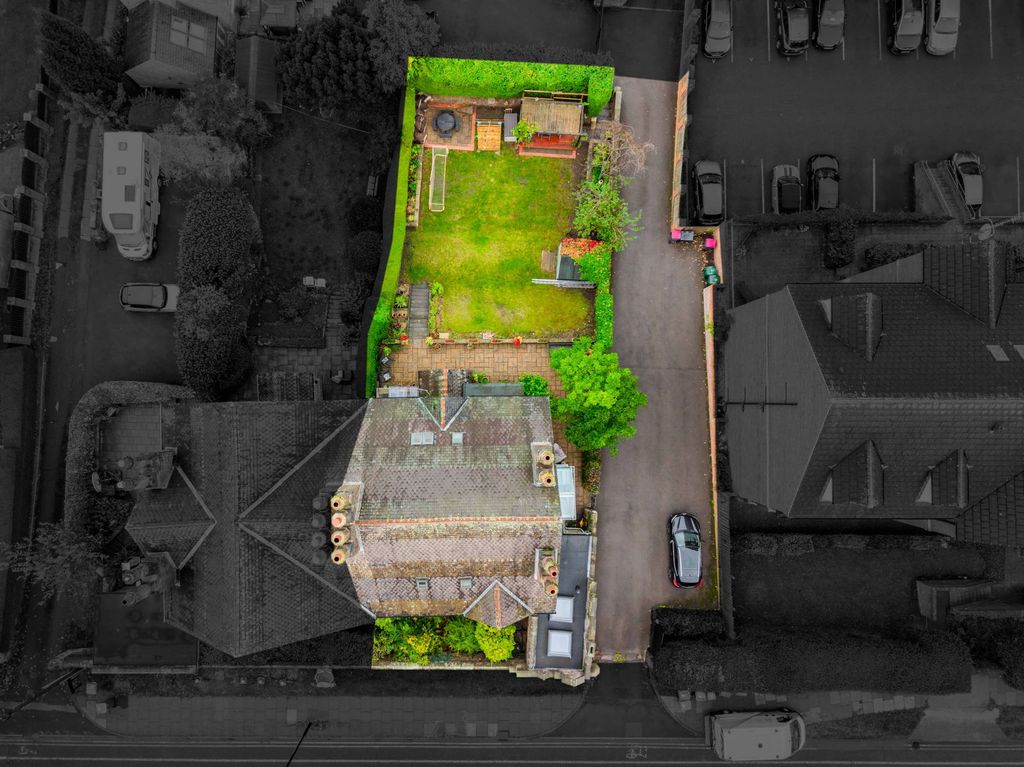 Property photo 2 of 54