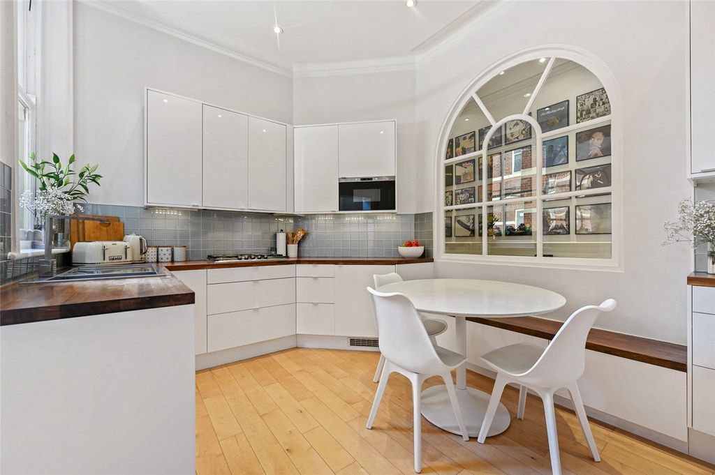 Property photo 2 of 12 Picture No. 04