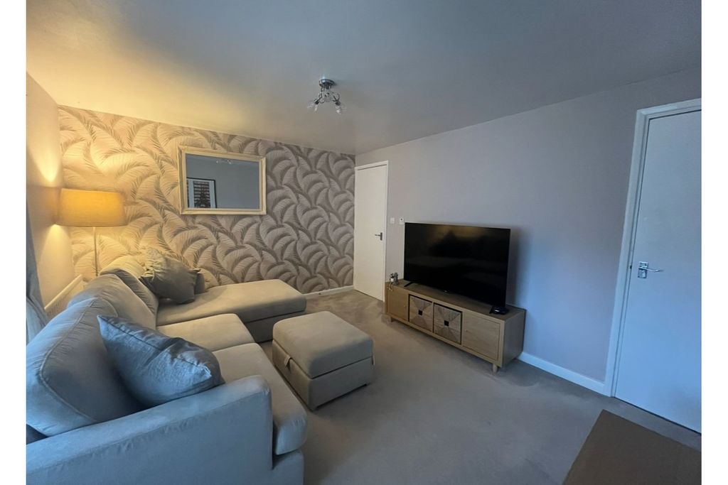 Property photo 2 of 10 Living Room