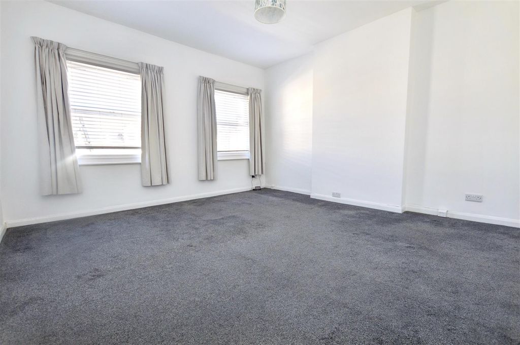 Property photo 2 of 6 Dsc_0471.Jpg