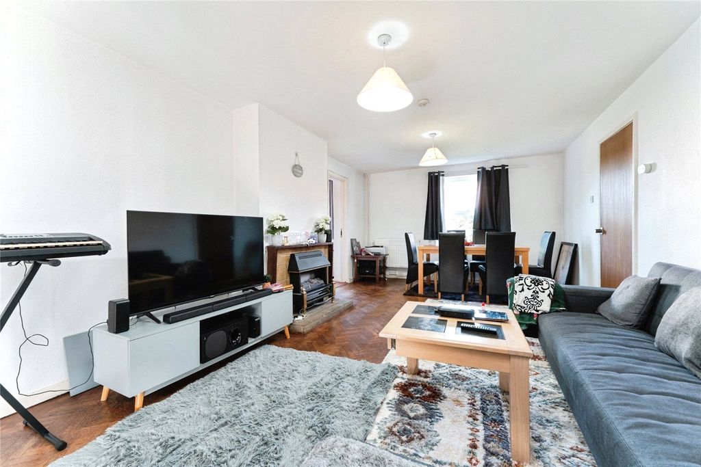 Property photo 2 of 17 Photography