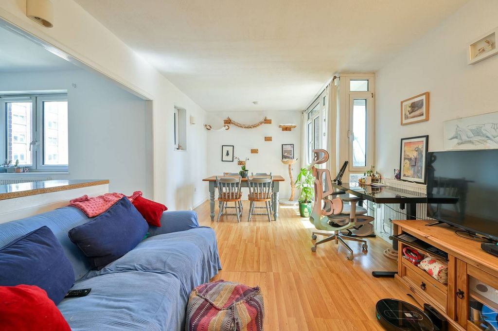 Property photo 3 of 7