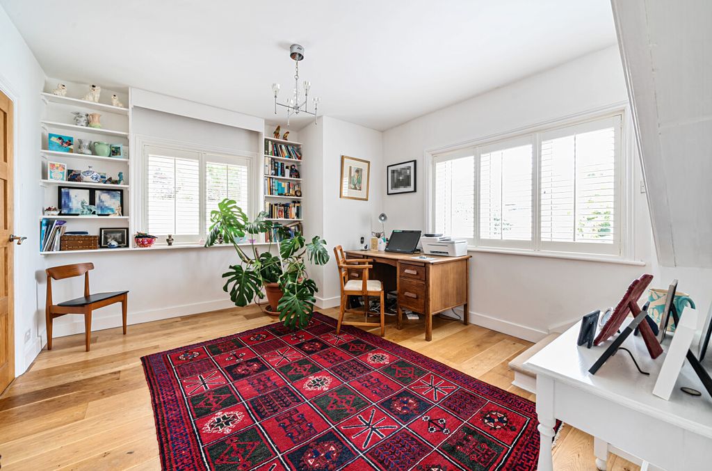 Property photo 2 of 19