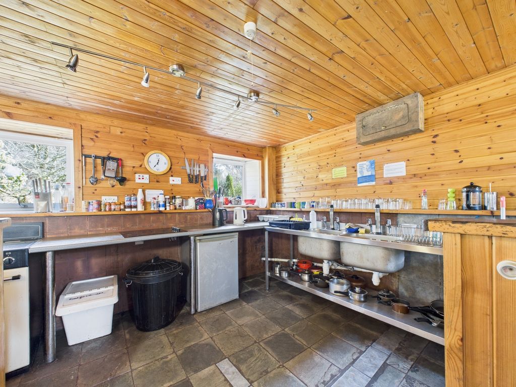 Property photo 3 of 41 Cam03185G0-Pr0092-Still002