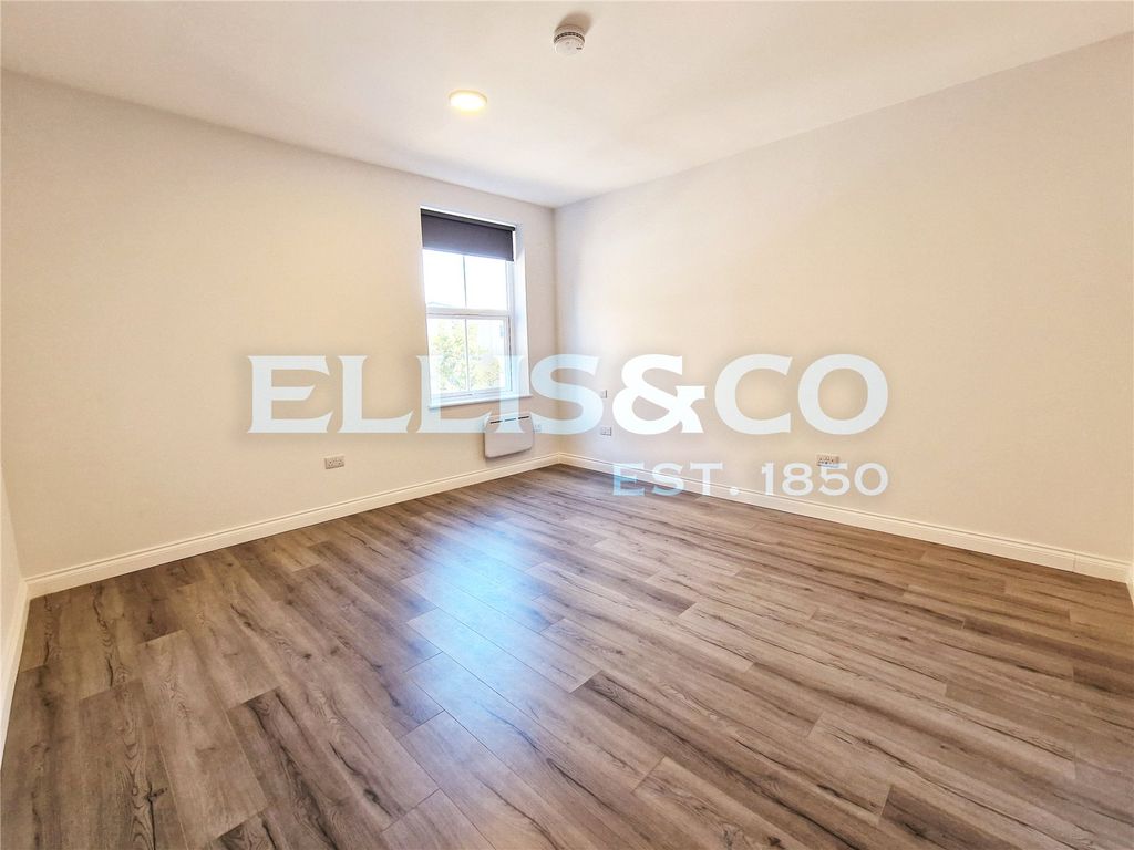 Property photo 2 of 6 Picture No. 01