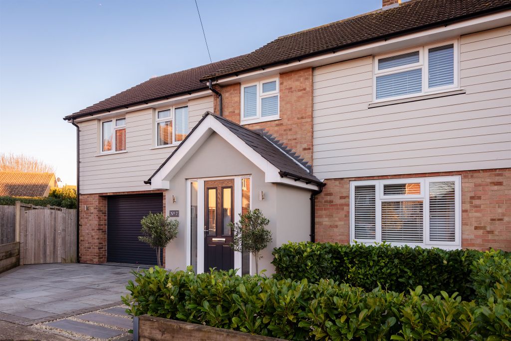 Property photo 1 of 27