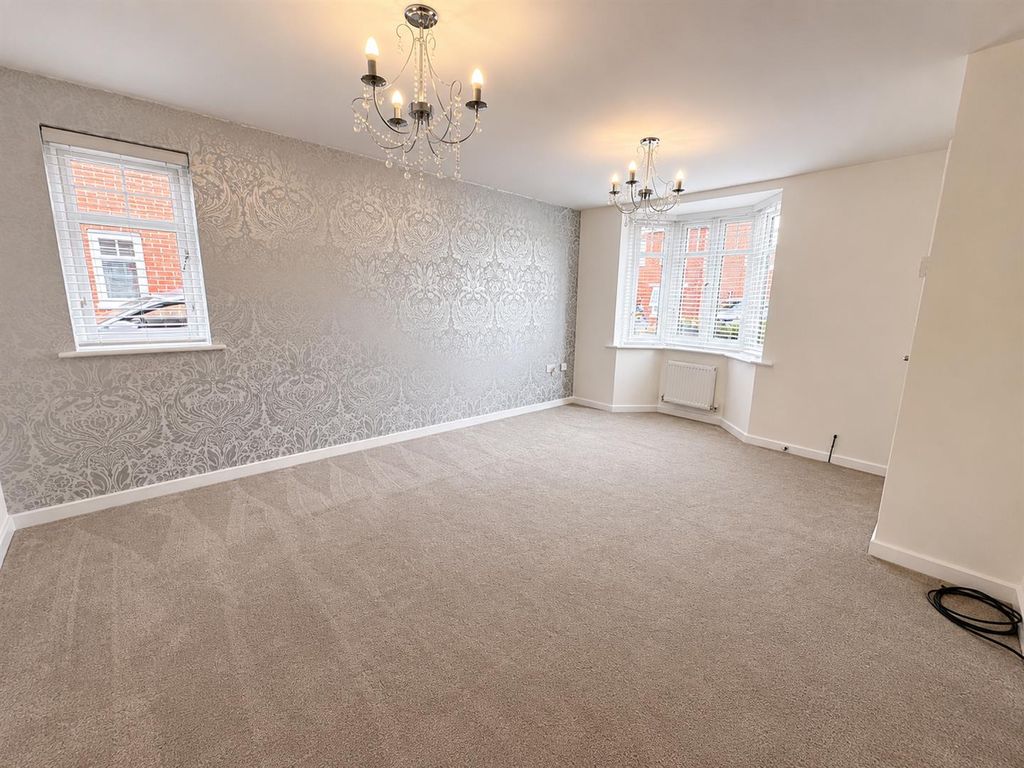 Property photo 3 of 14 Living Room