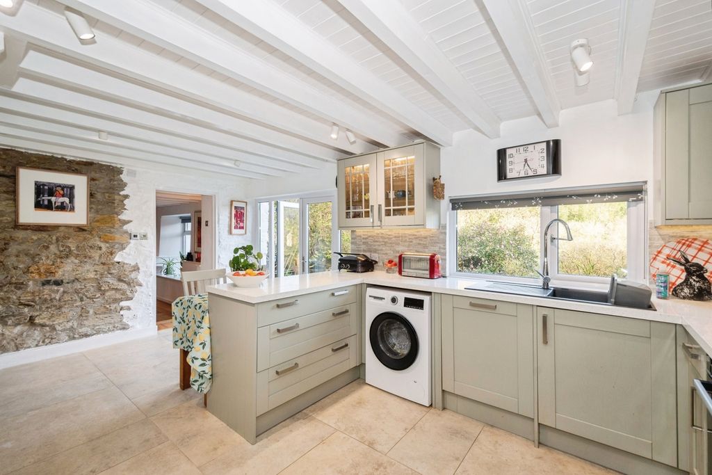 Property photo 2 of 22 Kitchen Diner