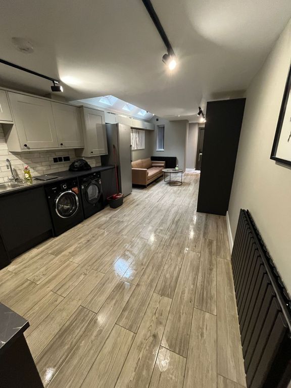 Property photo 3 of 6 Modern Open-Plan Living Area With A Fitted Kitchen...