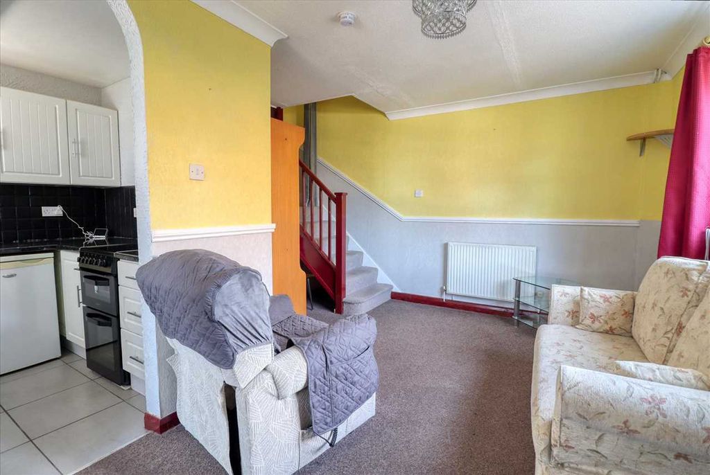 Property photo 2 of 7
