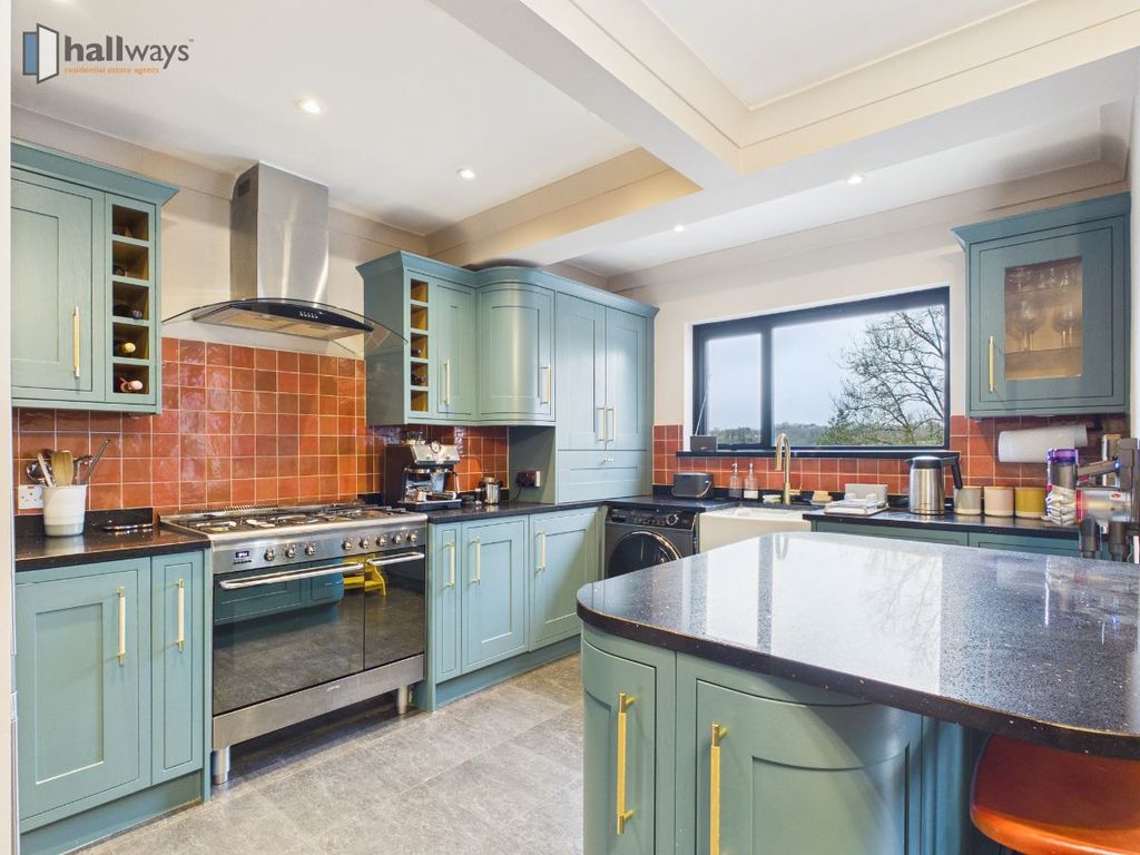 Property photo 3 of 25