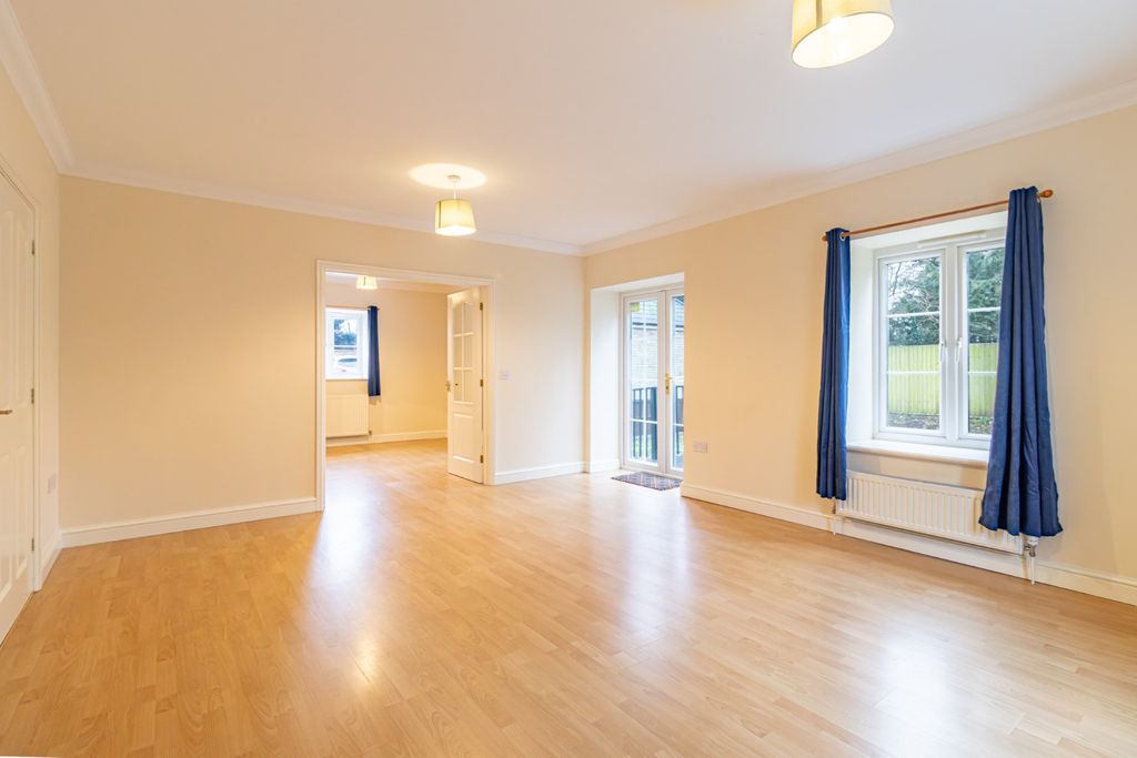 Property photo 3 of 27 4822094