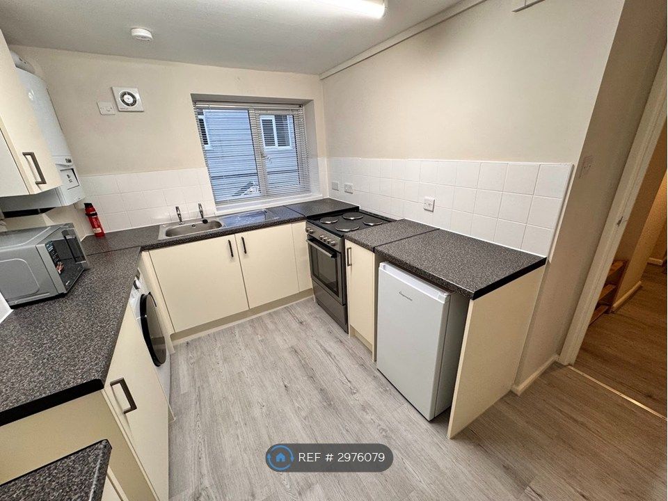 Property photo 2 of 4 Kitchen
