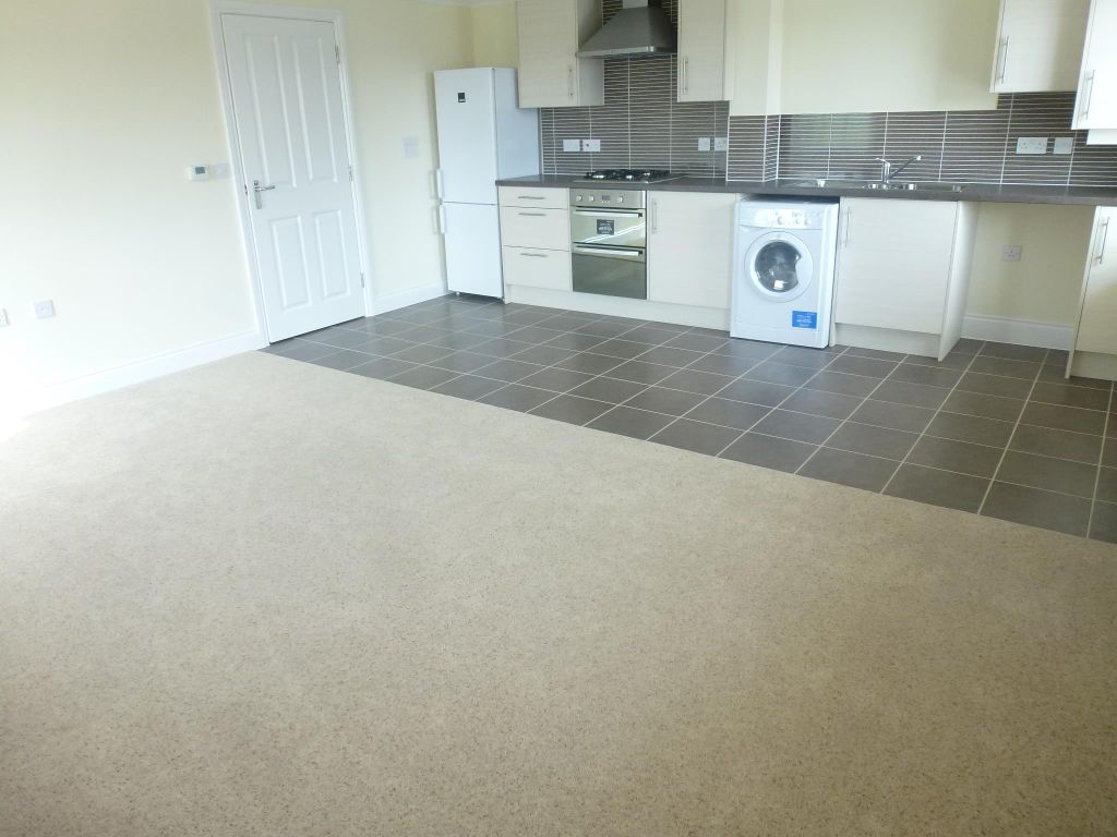 Property photo 2 of 7 Kitchen