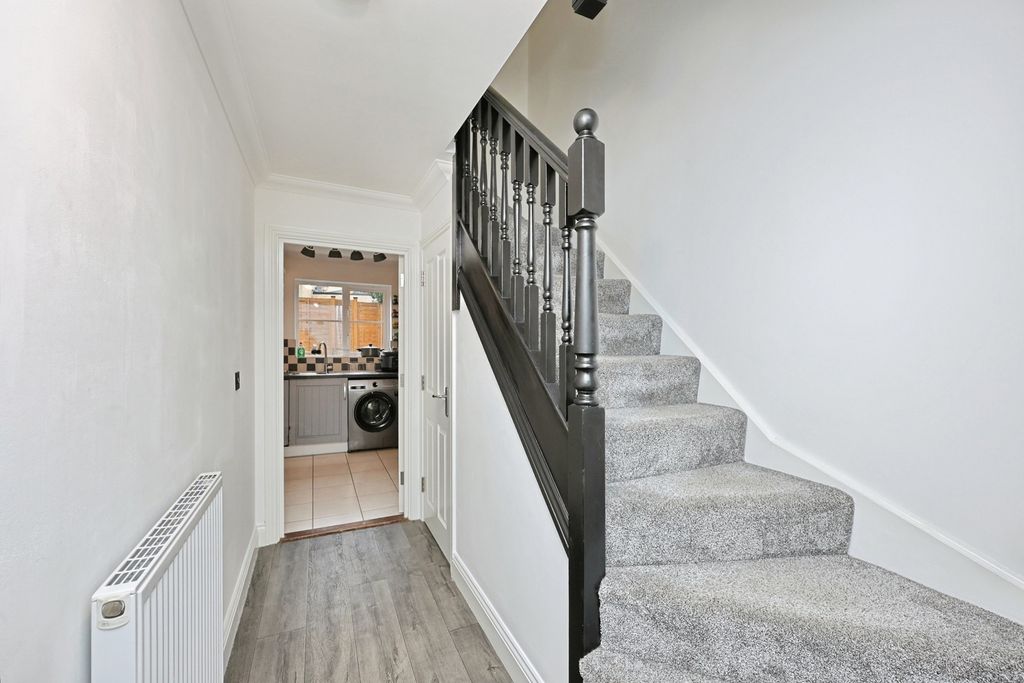 Property photo 2 of 12 Pbox-Img.Jpg