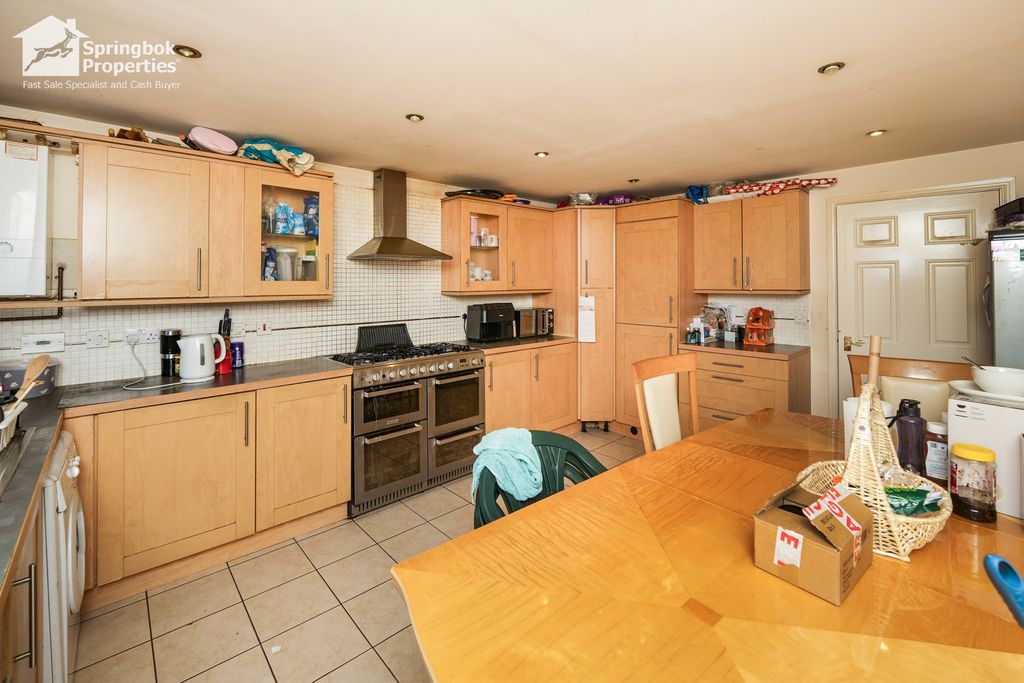 Property photo 3 of 12 Image 2