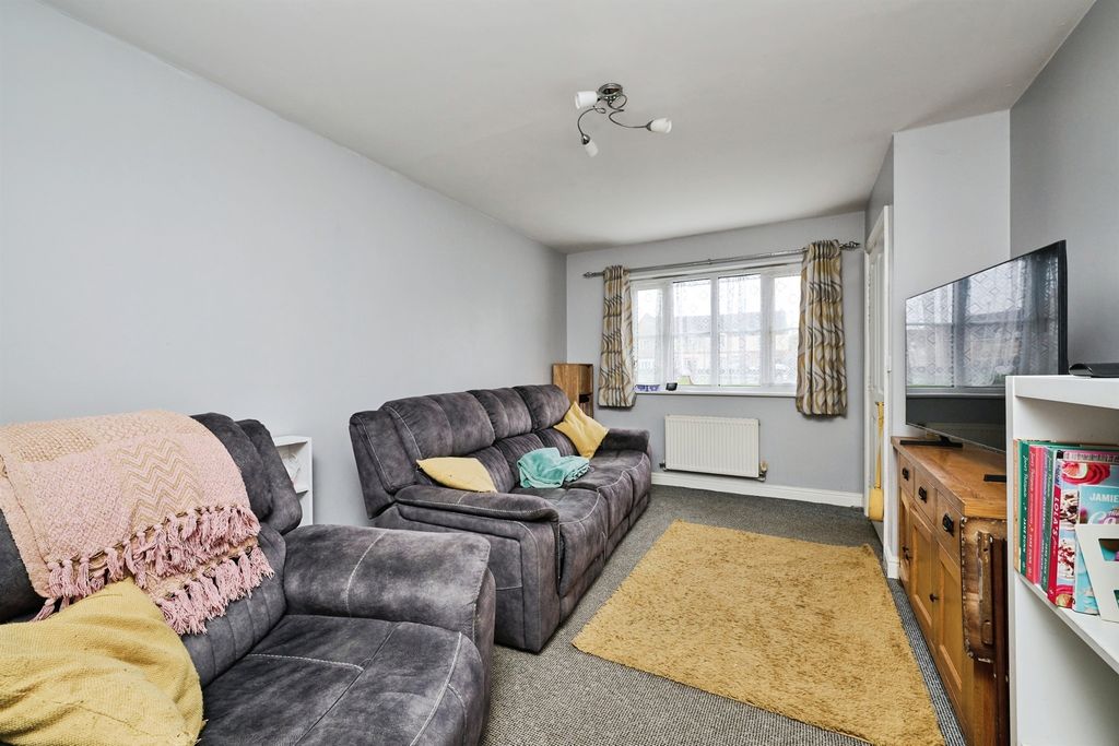 Property photo 3 of 14