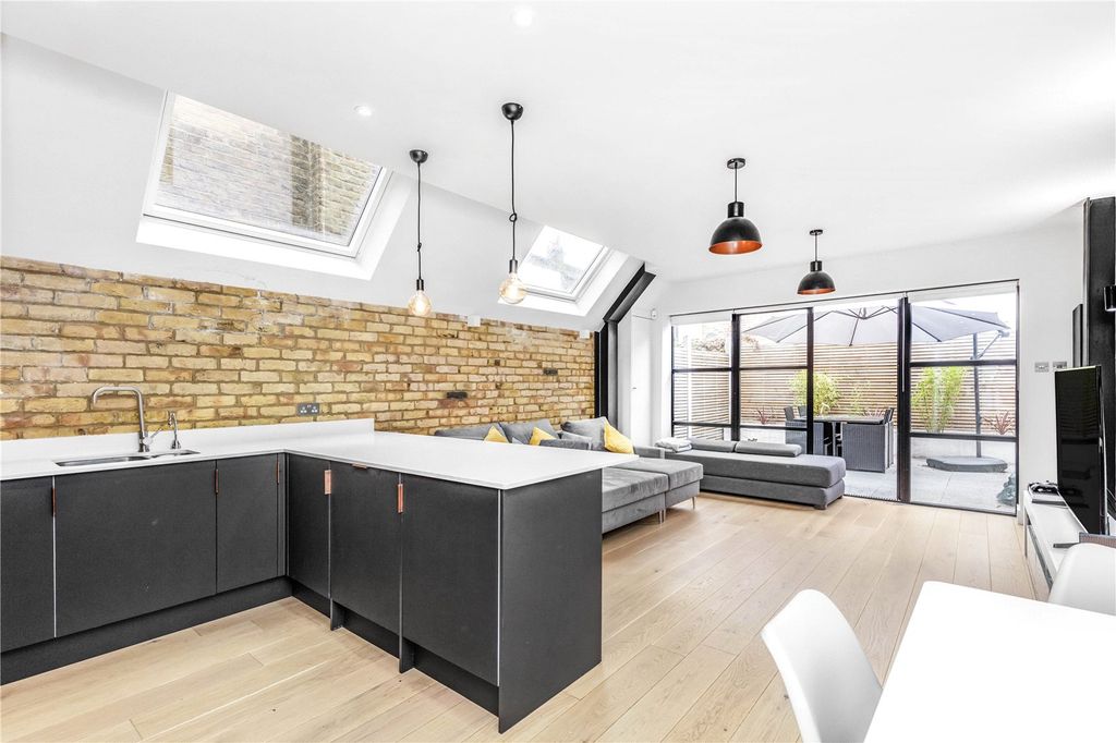 Property photo 1 of 13 Picture No. 21