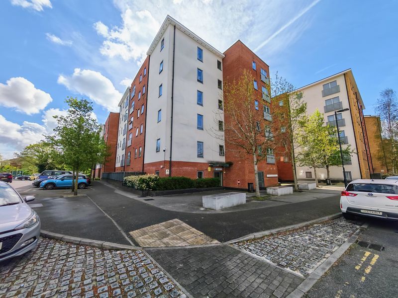 Property photo 1 of 8 Photo 8