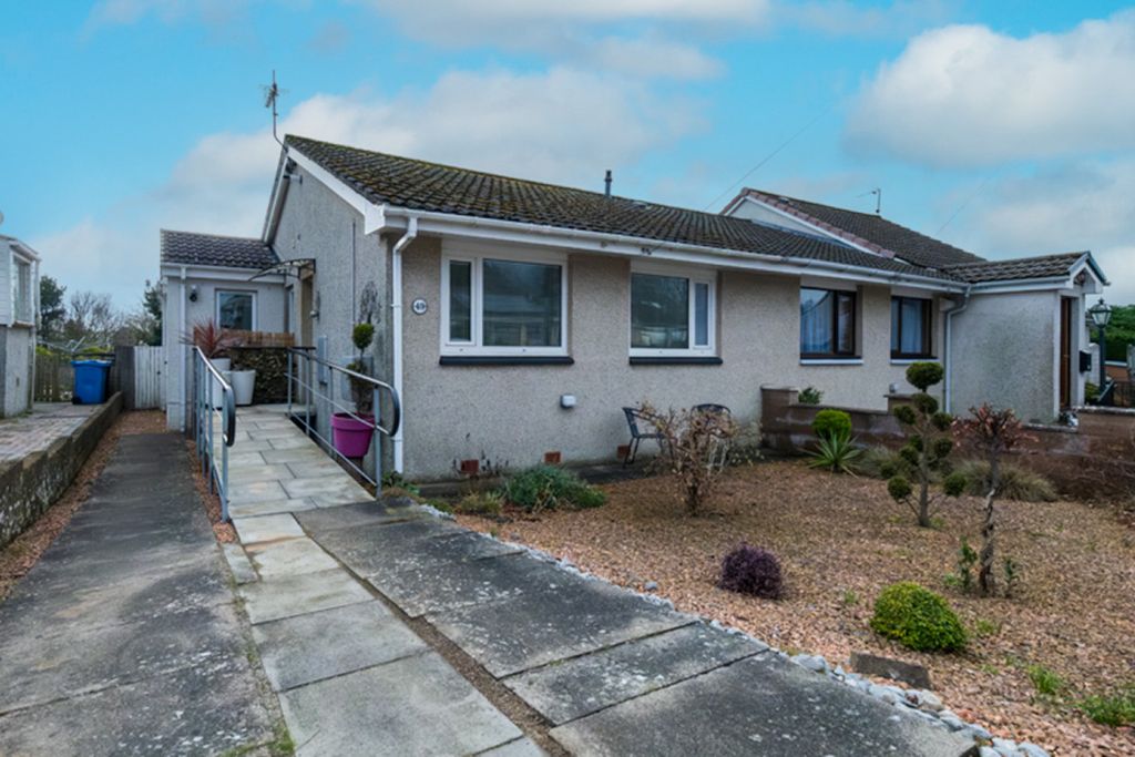 Property photo 1 of 28