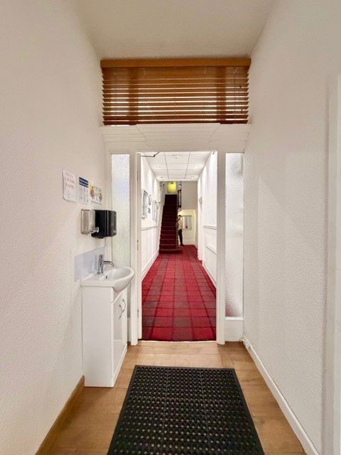 Property photo 2 of 28