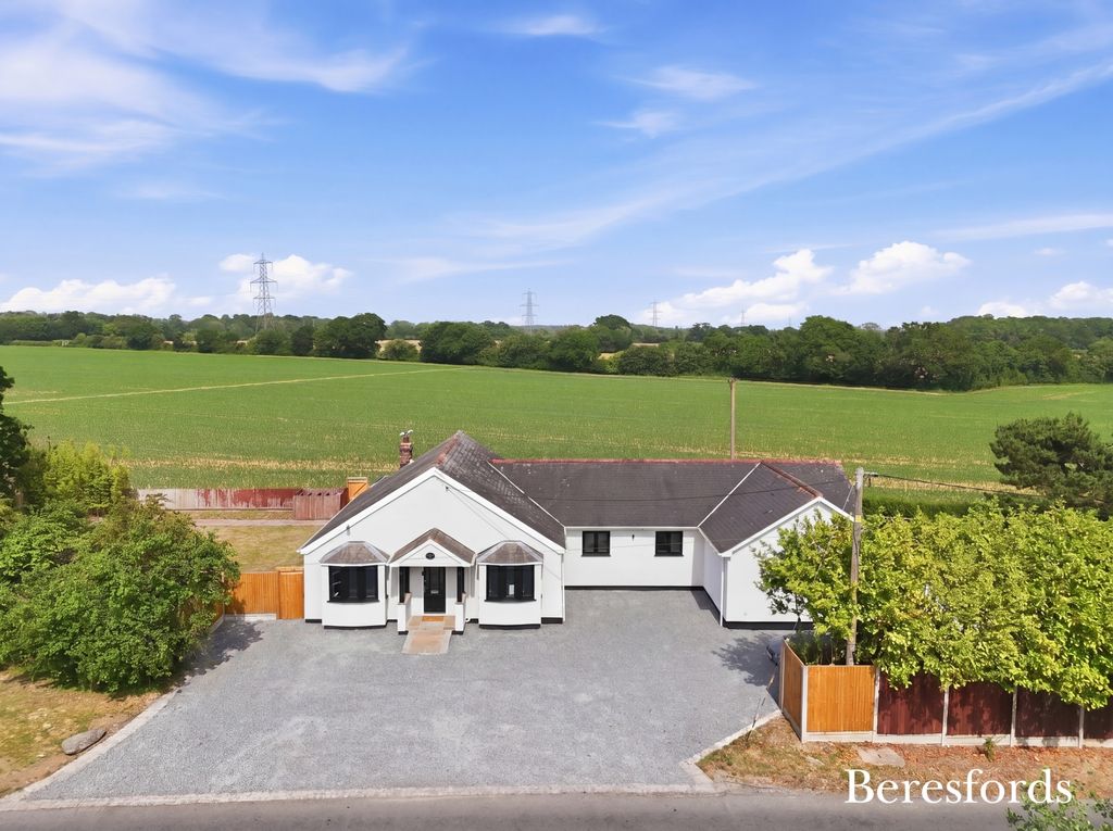Property photo 3 of 50 Picture No. 03