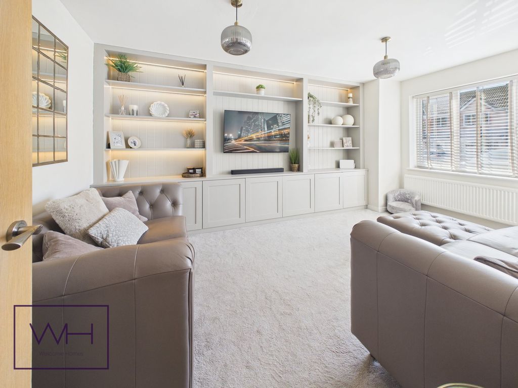 Property photo 3 of 20 Cam04980G0-Pr0126-Still010