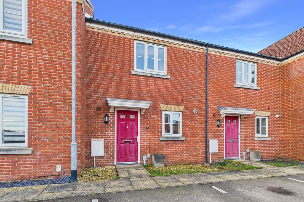 Property photo 1 of 19 Ewemove - Spalding - Tweed Close - Front Of House