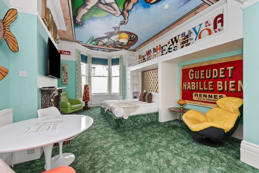 Property photo 2 of 25 5015982