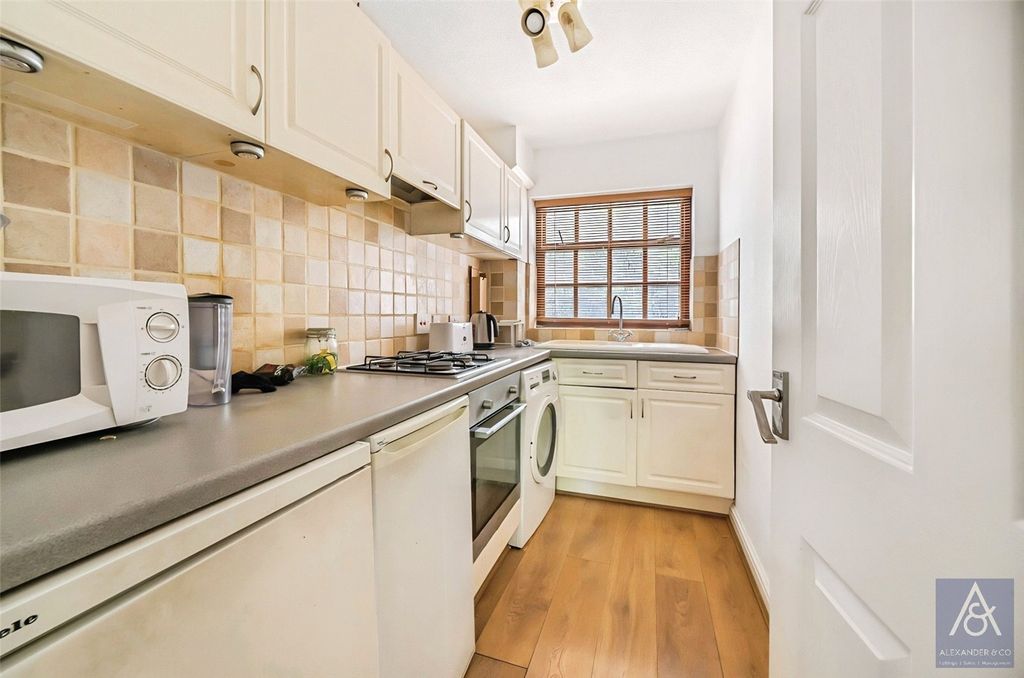 Property photo 1 of 14 Picture No. 35